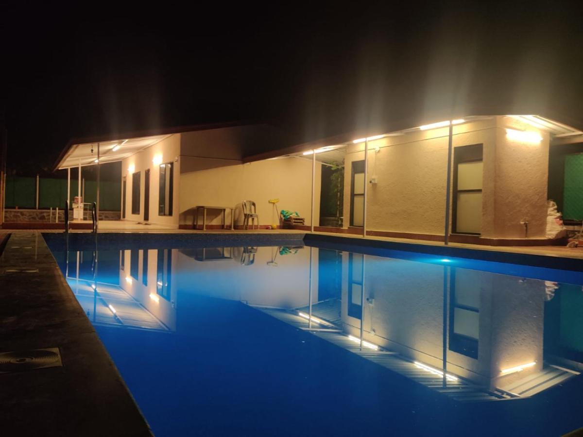 Twinkle Villa 4Bhk Karjat Esterno foto